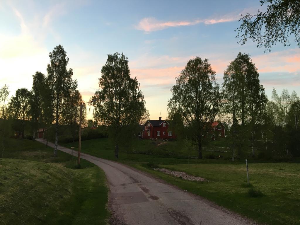 Stallet - Hemma hos Mait Mora Exteriör bild