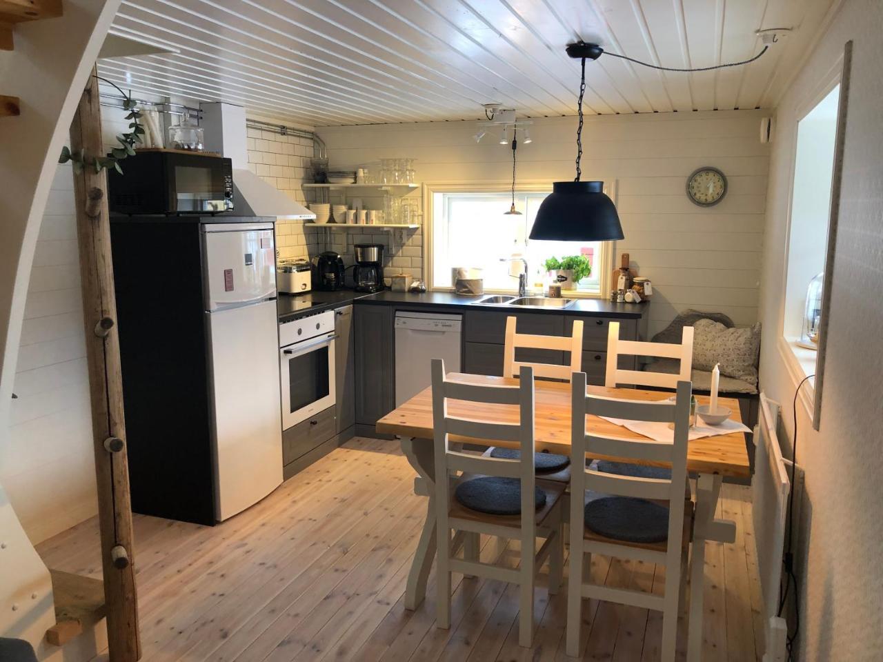 Stallet - Hemma hos Mait Mora Exteriör bild